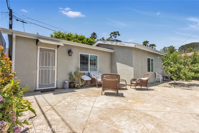 6015 Laurelgrove Avenue, North Hollywood CA: https://media.crmls.org/medias/386c79f3-2608-43b2-aa52-7e99f337b946.jpg