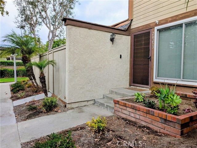 26253 Via Roble, Mission Viejo CA: https://media.crmls.org/medias/386d11c8-1c37-4928-86da-77598ded04b4.jpg