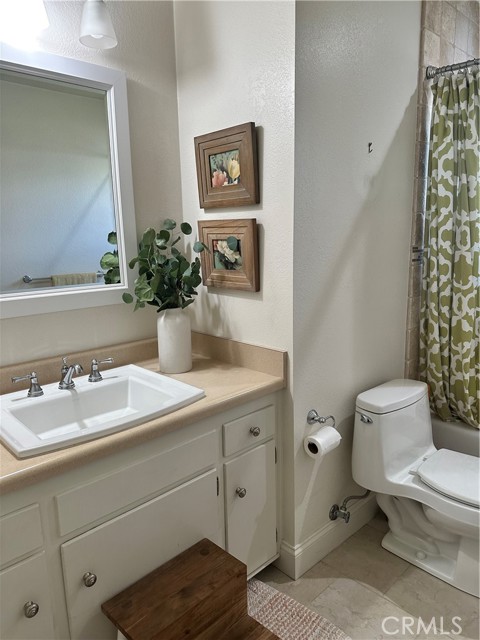 Detail Gallery Image 13 of 19 For 2925 Chestnut Ave, Costa Mesa,  CA 92626 - 3 Beds | 2 Baths