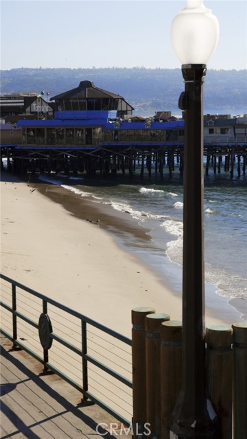 Detail Gallery Image 12 of 49 For 107 S Helberta Avenue, Redondo Beach,  CA 90277 - – Beds | – Baths