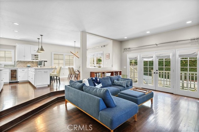 2301 Walnut Avenue, Manhattan Beach, California 90266, 4 Bedrooms Bedrooms, ,3 BathroomsBathrooms,Residential,Sold,Walnut,SB22033691