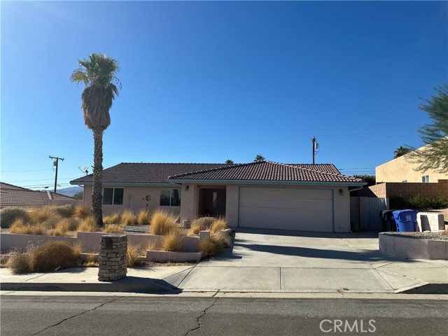 Detail Gallery Image 1 of 14 For 9605 Valencia Dr, Desert Hot Springs,  CA 92240 - 3 Beds | 2 Baths