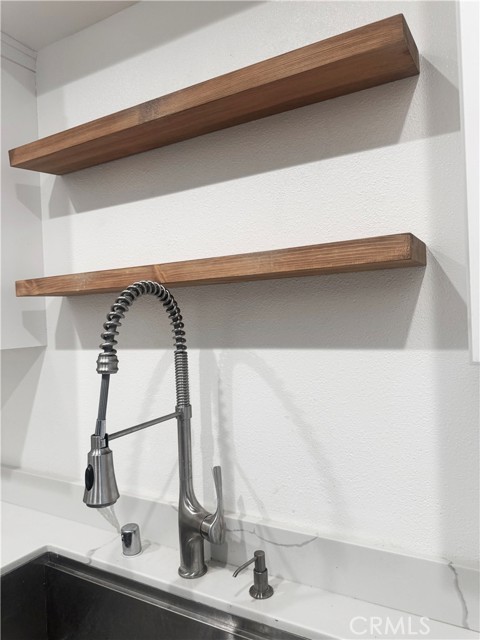 Detail Gallery Image 5 of 28 For 4487 Colbath Ave #101,  Sherman Oaks,  CA 91423 - 1 Beds | 1 Baths