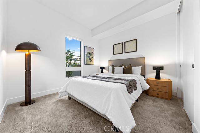 709 E Walnut Street, Pasadena CA: https://media.crmls.org/medias/386e2f4c-7063-4496-be75-0fdc5256aed1.jpg