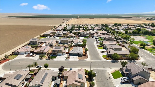 2082 Posa Chanet Boulevard, Coalinga CA: https://media.crmls.org/medias/386e964e-a642-43d9-9d57-64bf80e85a9d.jpg
