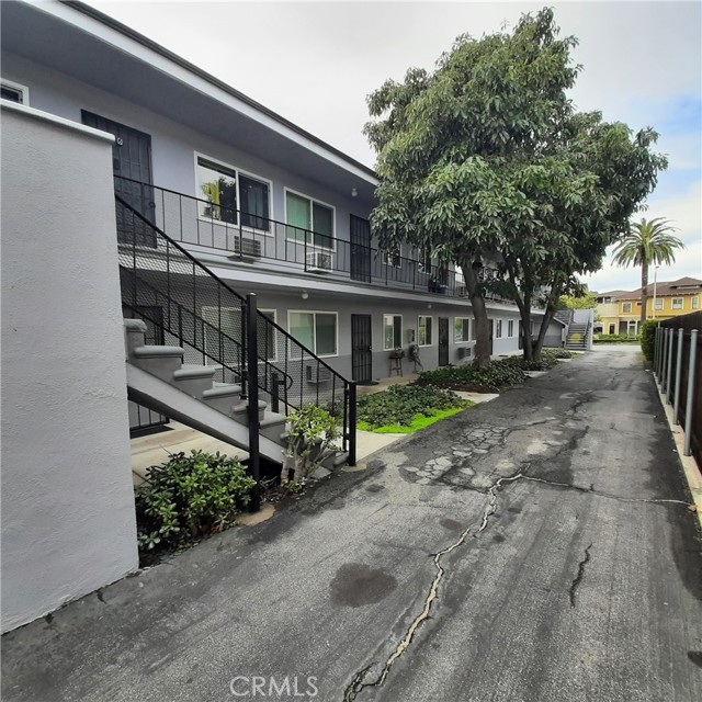 Detail Gallery Image 4 of 7 For 400 S Marengo, Pasadena,  CA 91101 - – Beds | – Baths