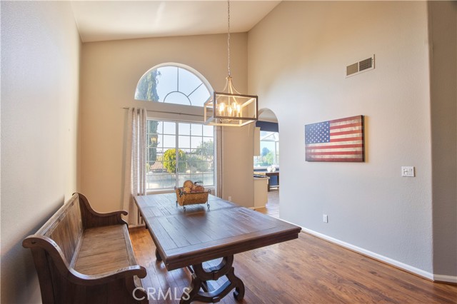 Detail Gallery Image 12 of 57 For 31384 Corte Tunas, Temecula,  CA 92592 - 5 Beds | 3 Baths