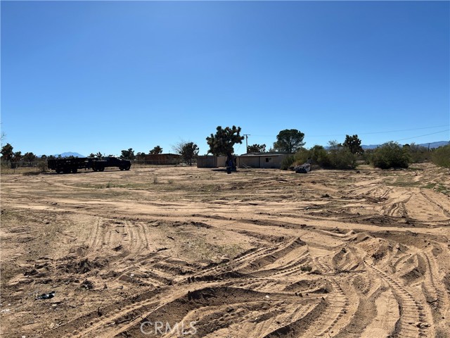 Detail Gallery Image 5 of 14 For 3413 Goleta, Yucca Valley,  CA 92284 - 3 Beds | 1 Baths