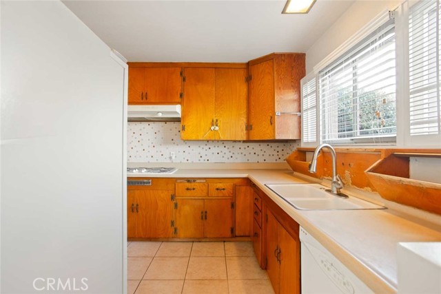 Detail Gallery Image 11 of 30 For 13632 Biola Ave, La Mirada,  CA 90638 - 3 Beds | 2 Baths