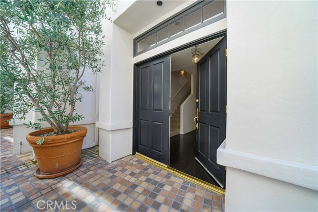 Detail Gallery Image 4 of 40 For 14100 Dickens St #4,  Sherman Oaks,  CA 91423 - 2 Beds | 2/1 Baths