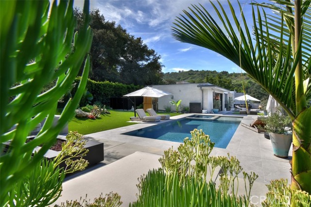 Detail Gallery Image 16 of 36 For 14753 Round Valley, Sherman Oaks,  CA 91403 - 4 Beds | 5 Baths