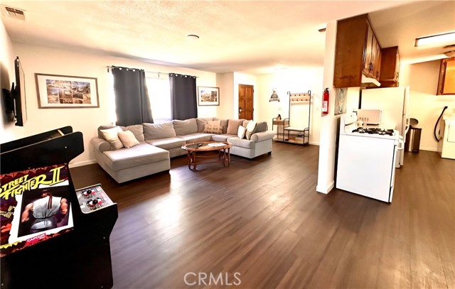 Detail Gallery Image 4 of 27 For 45412 N Oakview Dr, Oakhurst,  CA 93644 - 3 Beds | 2 Baths