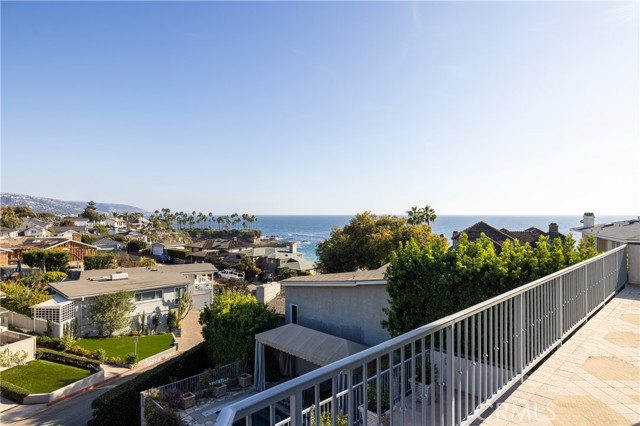 Detail Gallery Image 1 of 51 For 325 Crescent Bay Dr, Laguna Beach,  CA 92651 - 6 Beds | 6 Baths