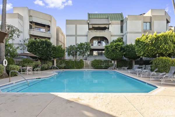 Detail Gallery Image 21 of 21 For 5315 White Oak #M,  Encino,  CA 91316 - 3 Beds | 3 Baths