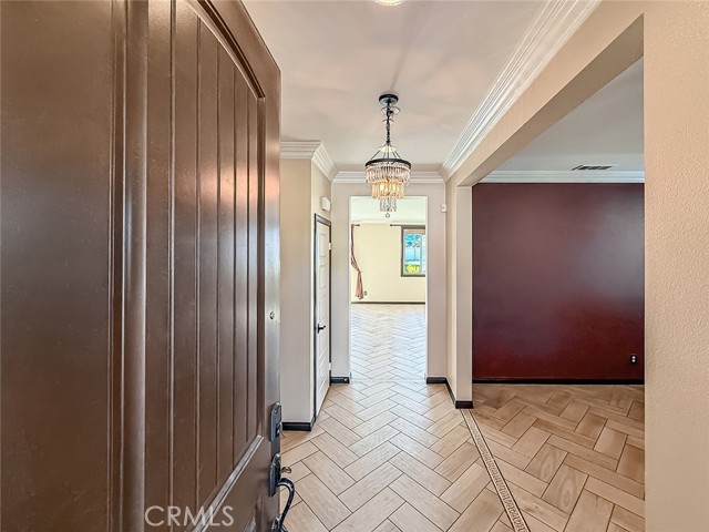 Image 6 of 49 For 458 Edgewood Drive