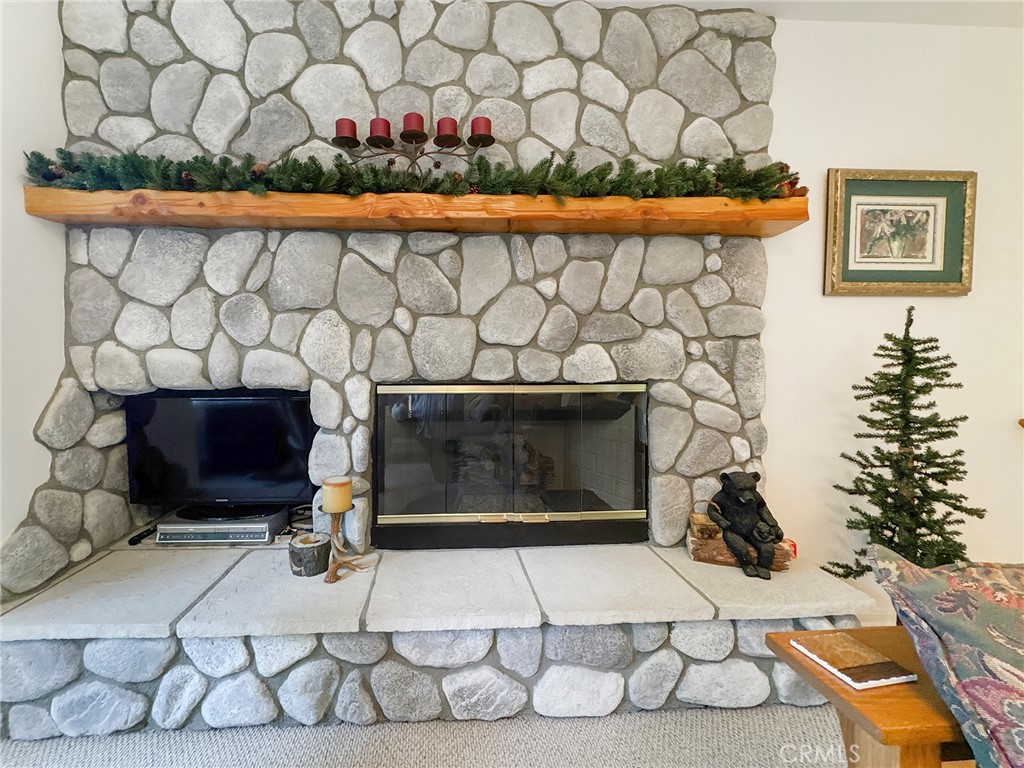 https://media.crmls.org/medias/3874dcad-cf76-4a09-bce0-125ce539e853.jpg?preset=X-Large