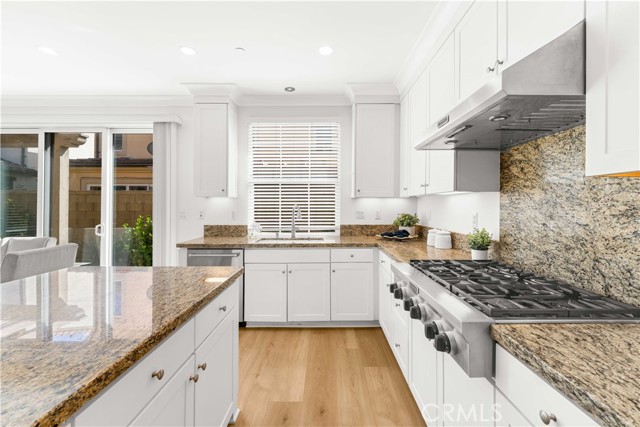 112 Velvet Leaf, Irvine CA: https://media.crmls.org/medias/387537fe-8ca3-4bb7-8820-0303d254caec.jpg