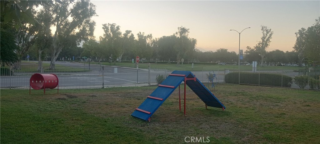 https://media.crmls.org/medias/3875f9fc-8a0b-4de8-a4b6-a9b2169e4e62.jpg?preset=X-Large