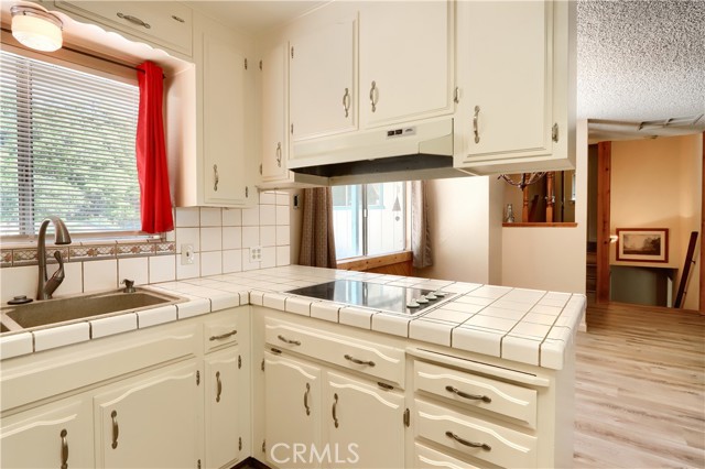 Detail Gallery Image 8 of 54 For 42275 Buckeye Rd, Oakhurst,  CA 93644 - 4 Beds | 2/1 Baths