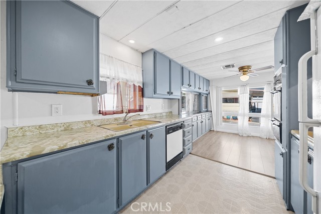 Detail Gallery Image 12 of 23 For 1035 E Huntington Dr., Monrovia,  CA 91016 - 2 Beds | 2 Baths