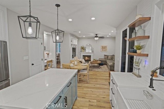 Detail Gallery Image 7 of 43 For 28211 Lorita Ln, Saugus,  CA 91350 - 5 Beds | 2/1 Baths