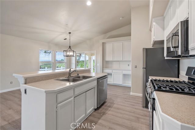 8460 Magdalena Drive, San Miguel CA: https://media.crmls.org/medias/38781a15-9f8f-41bb-a0b2-451218155355.jpg