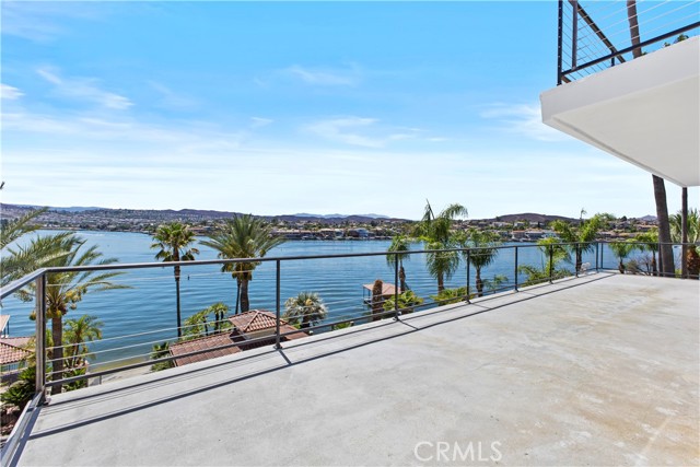 22262 San Joaquin W Drive, Canyon Lake CA: https://media.crmls.org/medias/3878384c-b213-49d2-bfe3-ad4c9164264c.jpg