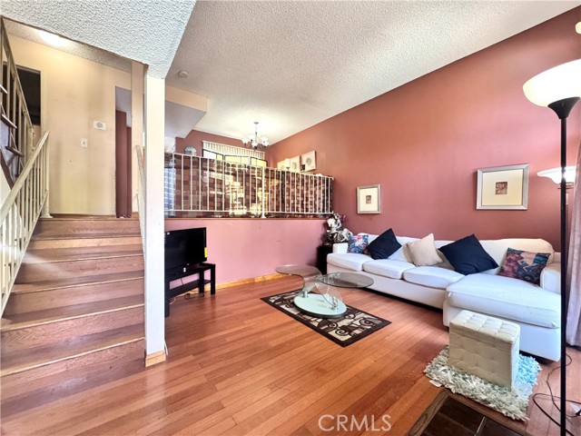 Detail Gallery Image 4 of 21 For 9620 Sepulveda Bld #39,  North Hills,  CA 91343 - 2 Beds | 2/1 Baths