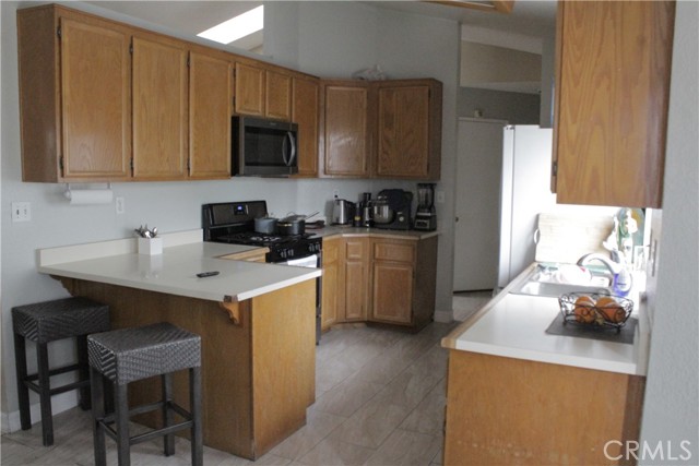 Detail Gallery Image 4 of 19 For 13740 Searson Dr, Moreno Valley,  CA 92553 - 3 Beds | 2 Baths