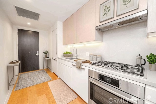 877 Francisco, 1717 photo 33