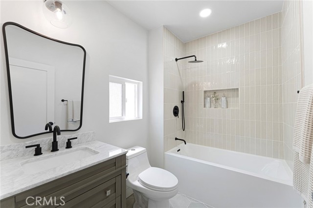 Detail Gallery Image 9 of 29 For 2626 Crestmoore Pl, Los Angeles,  CA 90065 - 2 Beds | 2 Baths
