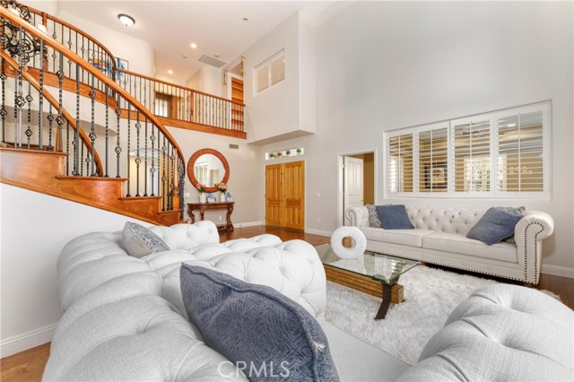 Detail Gallery Image 26 of 69 For 15257 Saddleback, Canyon Country,  CA 91387 - 6 Beds | 4/1 Baths