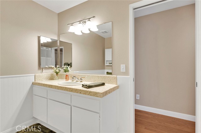 Detail Gallery Image 18 of 56 For 20115 Shoshonee, Apple Valley,  CA 92307 - 4 Beds | 2 Baths