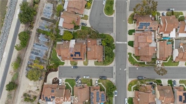 1027 W Rainbow Falls Way, Orange CA: https://media.crmls.org/medias/387c5ab7-3fd9-4c6d-a777-687dea86aa3f.jpg