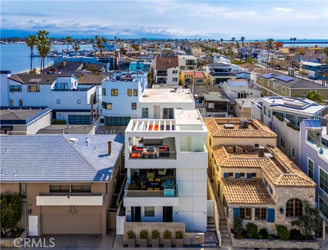 Detail Gallery Image 3 of 47 For 48 57th Pl, Long Beach,  CA 90803 - 5 Beds | 3/1 Baths