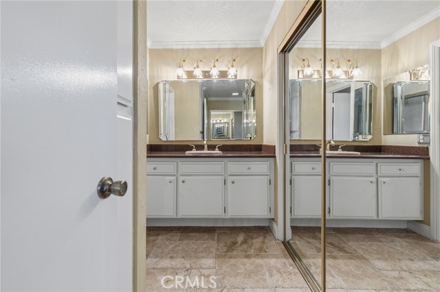 Detail Gallery Image 20 of 33 For 113 Conifer Circle, Oak Park,  CA 91377 - 3 Beds | 2/1 Baths