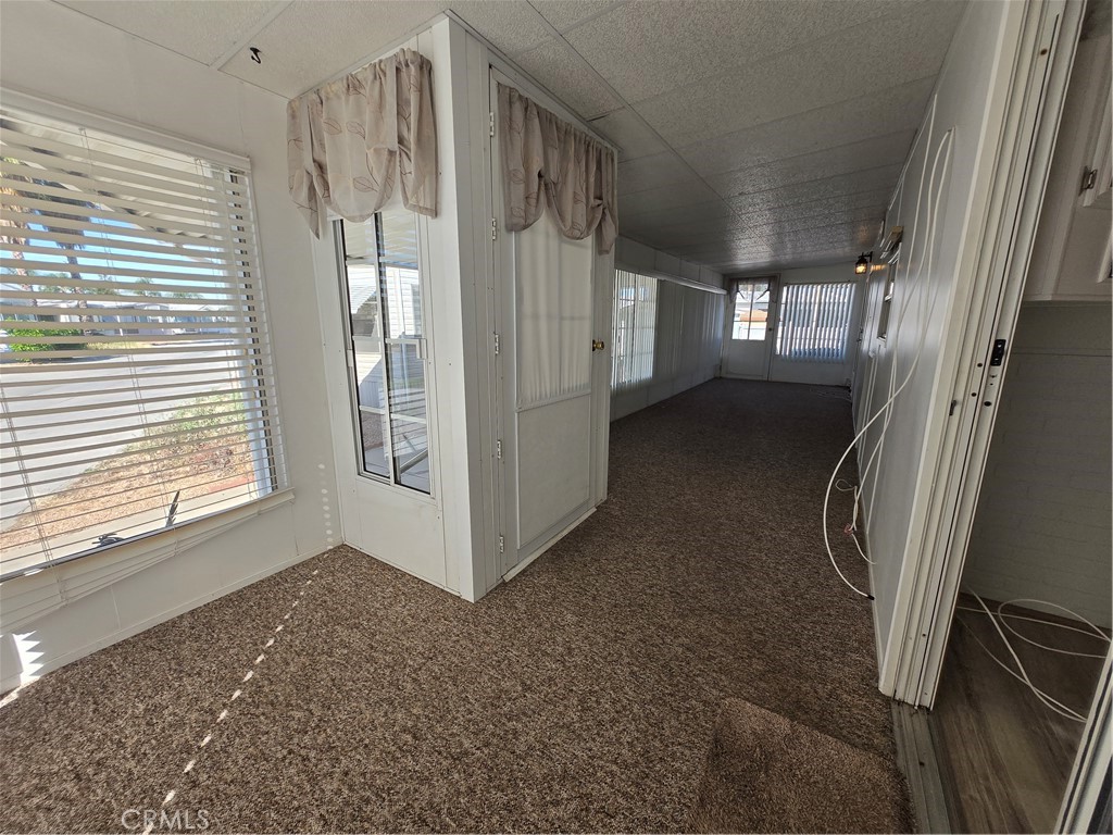 https://media.crmls.org/medias/387d316e-cc27-4f42-820d-35a1a22df6da.jpg?preset=X-Large