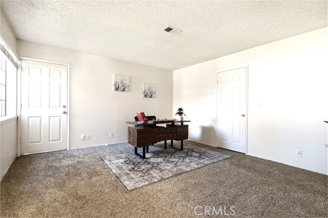 Detail Gallery Image 12 of 29 For 19077 Elm, Apple Valley,  CA 92308 - 2 Beds | 2 Baths