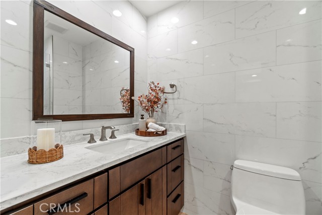 16 Harrisburg, Irvine CA: https://media.crmls.org/medias/387d935d-c91c-4158-b900-40782b52db30.jpg