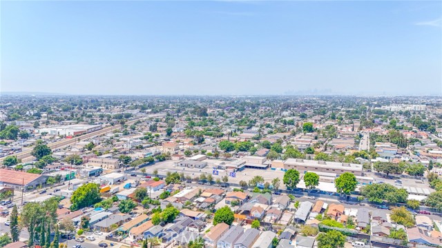 1964 E 114th Street, Los Angeles CA: https://media.crmls.org/medias/387dbc4d-252a-4d95-aa92-0a0fc1788327.jpg