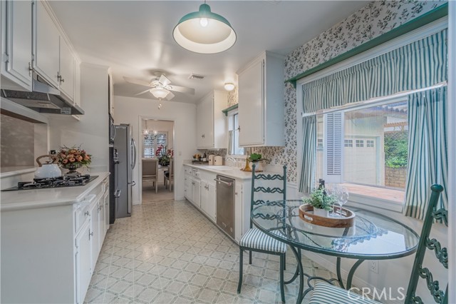 Detail Gallery Image 11 of 31 For 1355 E Level, Covina,  CA 91724 - 3 Beds | 2 Baths