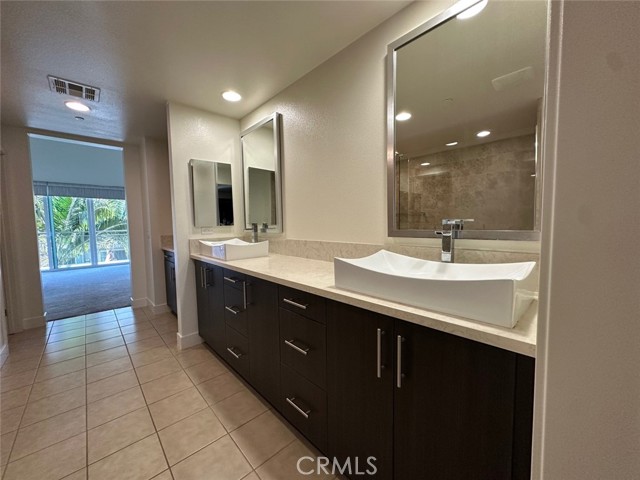 Detail Gallery Image 11 of 19 For 248 Rockefeller, Irvine,  CA 92612 - 3 Beds | 3/1 Baths