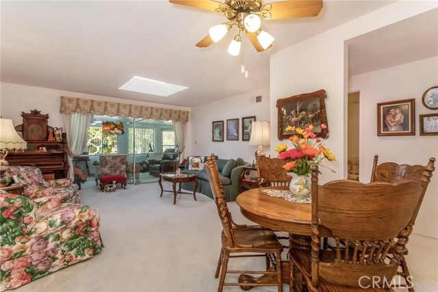 Detail Gallery Image 5 of 37 For 26856 Oak Branch Cir, Newhall,  CA 91321 - 2 Beds | 2 Baths