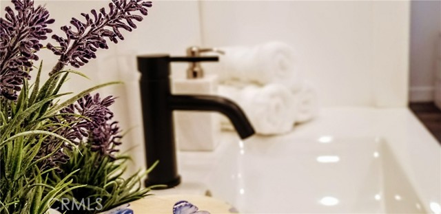 5437 Ventura Canyon Avenue, Sherman Oaks CA: https://media.crmls.org/medias/387efca9-9768-41de-a24a-fc436d071c9d.jpg