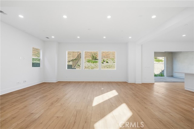 Detail Gallery Image 22 of 63 For 5817 Sunrise Ridge Ln, Lake Forest,  CA 92679 - 4 Beds | 3/1 Baths