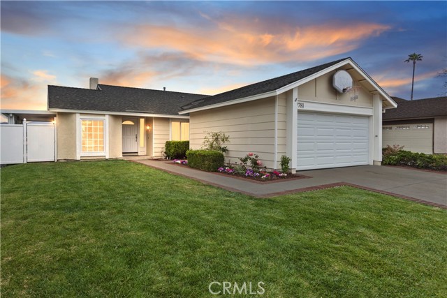 27781 Higuera, Mission Viejo CA: https://media.crmls.org/medias/387f5731-ebae-4956-95d1-a0f364633dcc.jpg