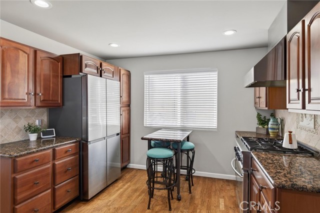 Detail Gallery Image 28 of 75 For 28 10th Ct (9th St Walkstreet), Hermosa Beach,  CA 90254 - 4 Beds | 3/2 Baths