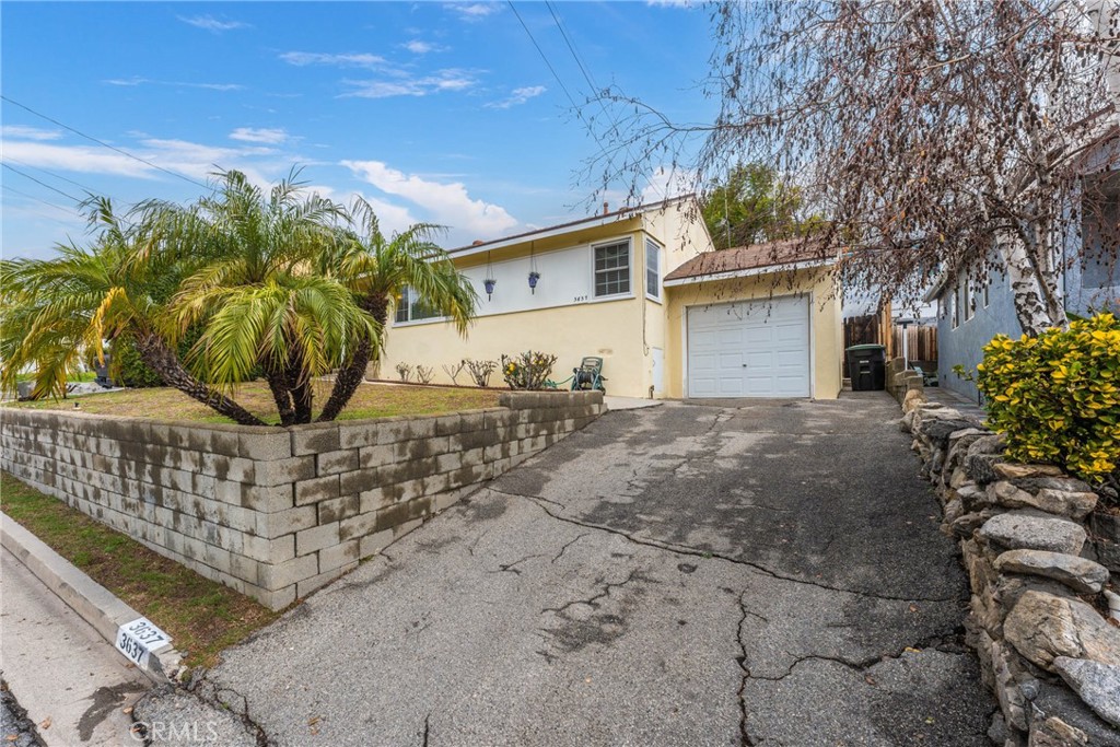 3637 1st Avenue, Glendale, CA 91214