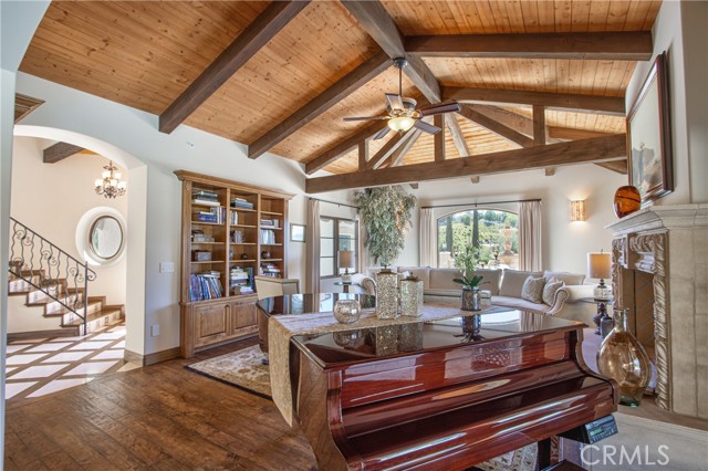 Detail Gallery Image 9 of 75 For 31280 Pescado, Temecula,  CA 92592 - 7 Beds | 7/1 Baths