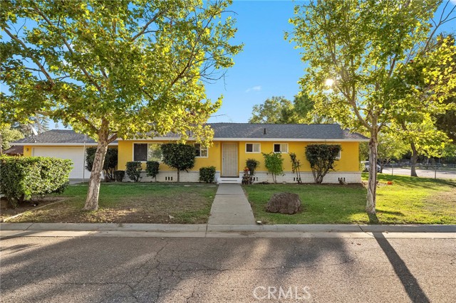 1171 Peach Street, Corning CA: https://media.crmls.org/medias/38816cd4-3255-422c-b043-c0179b5d497e.jpg